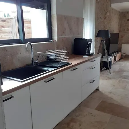 Bed & Breakfast Maison A Avec Piscine